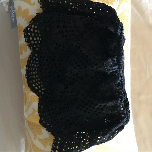 Victoria Secret Black Bralette. Size Small - Picture 4 of 7